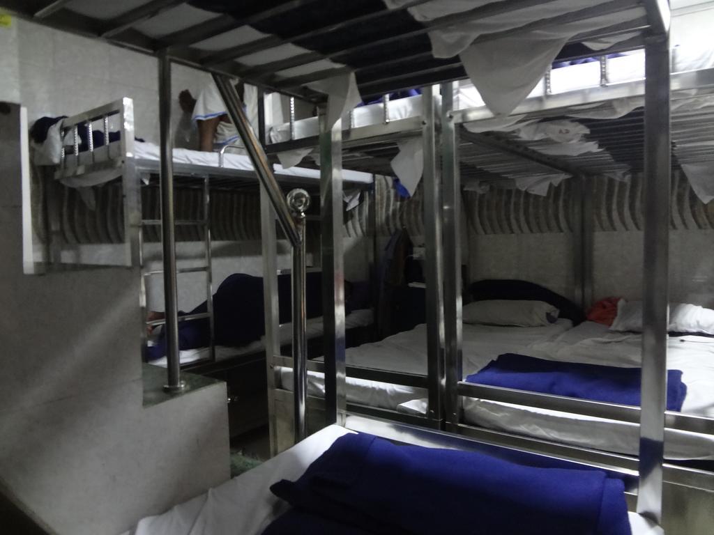 Aashiyana Dormitory Bombay Extérieur photo